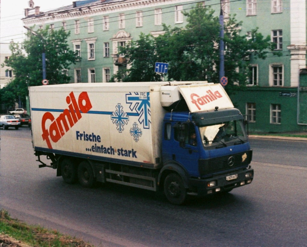 Удмуртия, № С 409 АК 18 — Mercedes-Benz SK 2531