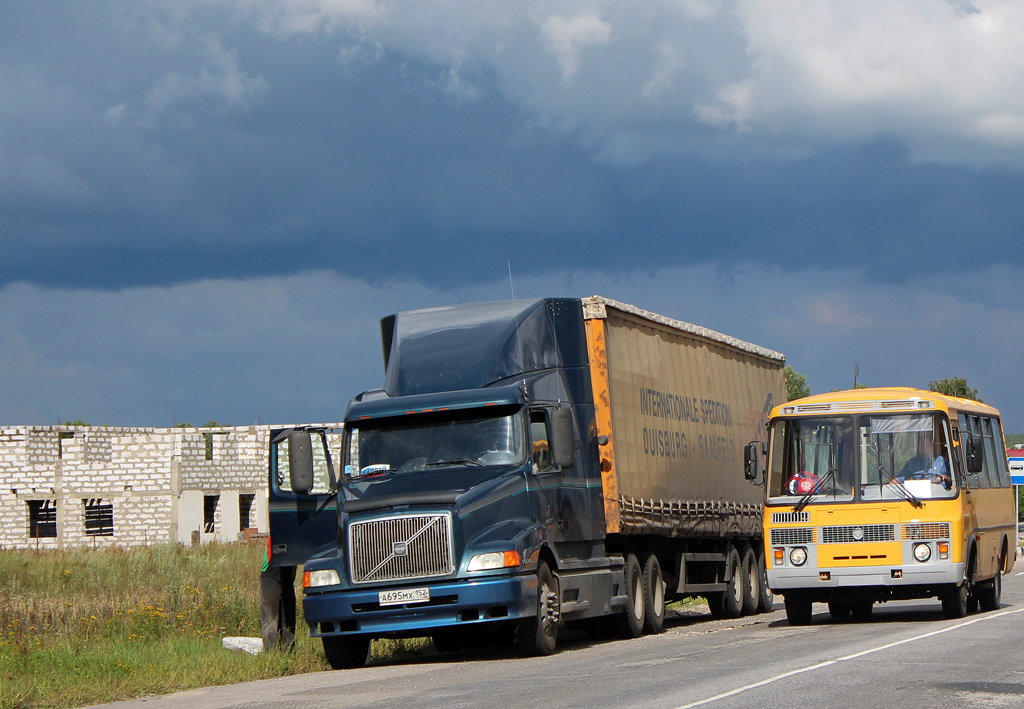Нижегородская область, № А 695 МХ 152 — Volvo VNL610