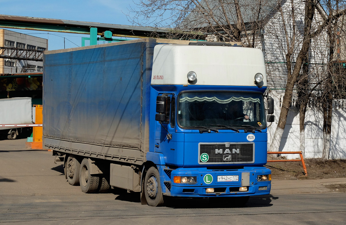 Москва, № У 942 НС 177 — MAN F2000 26.343