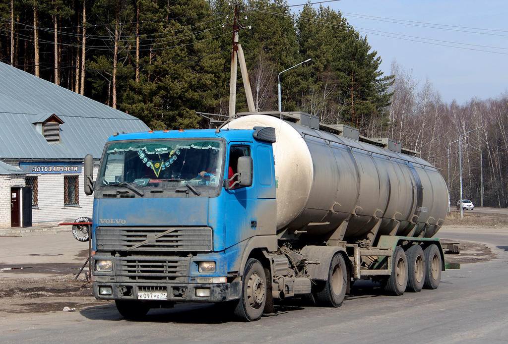Тульская область, № К 097 РХ 71 — Volvo ('1993) FH12.380