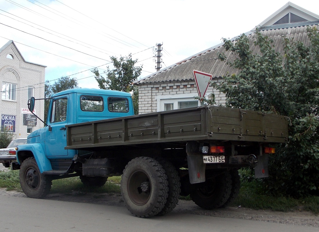 Белгородская область, № М 4377 БЕ — ГАЗ-33073