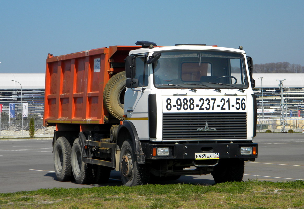 Краснодарский край, № Р 439 ЕХ 123 — МАЗ-551605