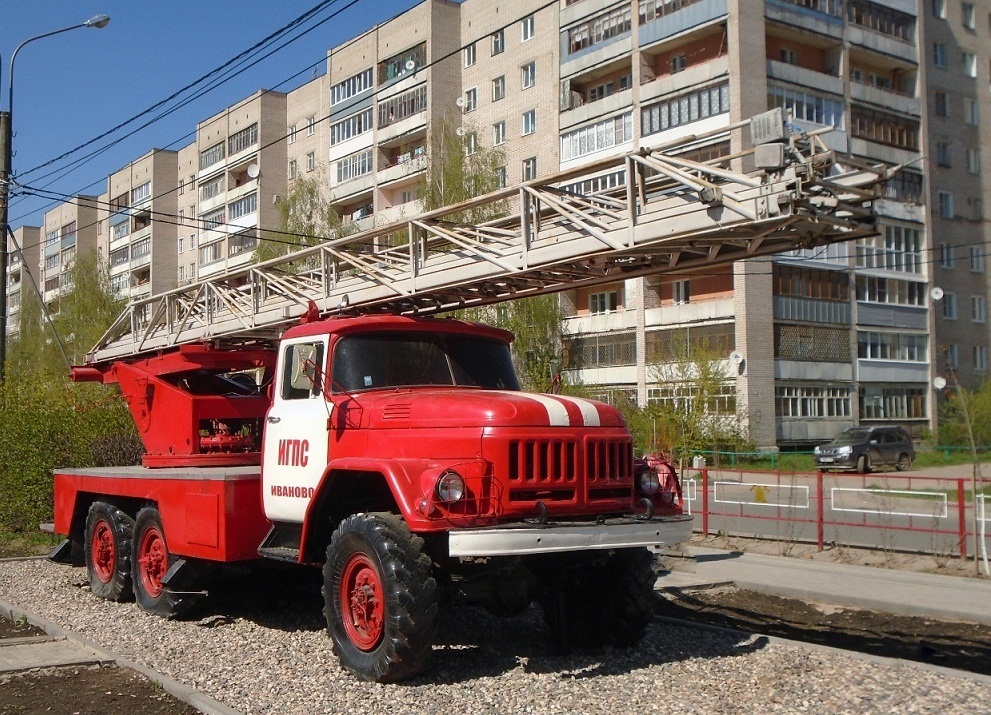 Ивановская область, № (37) Б/Н 0005 — ЗИЛ-131 (общая модель); Ивановская область — Аллея Славы ИПСА; Ивановская область — Автомобили без номеров