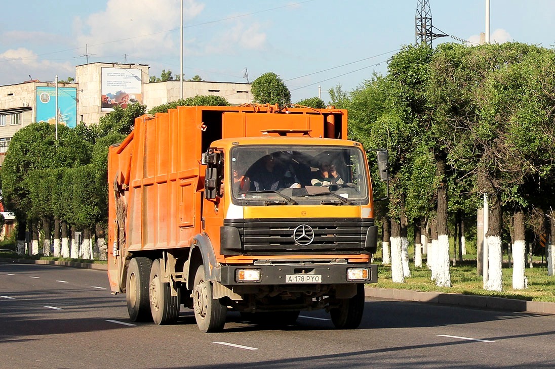 Алматы, № A 178 PYO — Mercedes-Benz SK 2422