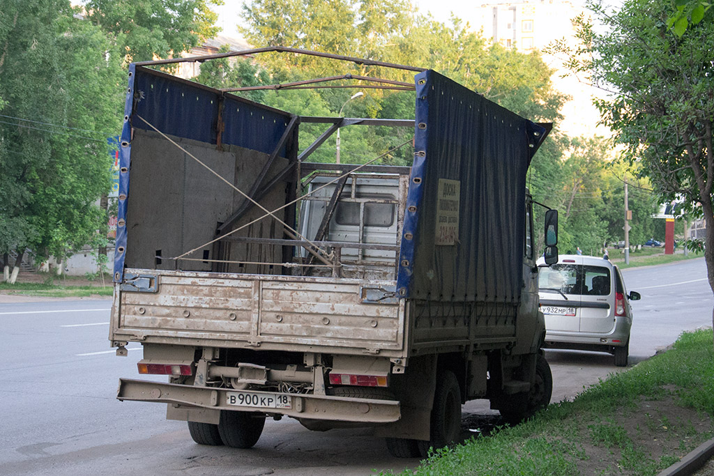 Удмуртия, № В 900 КР 18 — ЗИЛ-5301АО "Бычок"