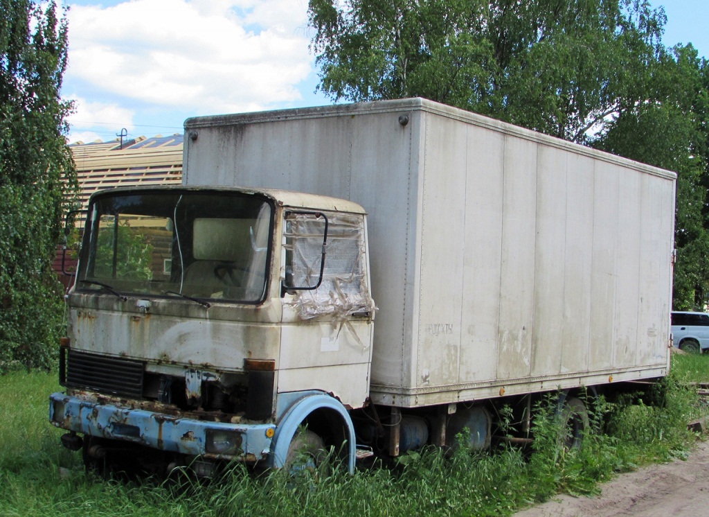 Ивановская область, № Е 794 РК 37 — Mercedes-Benz LP (общая модель)