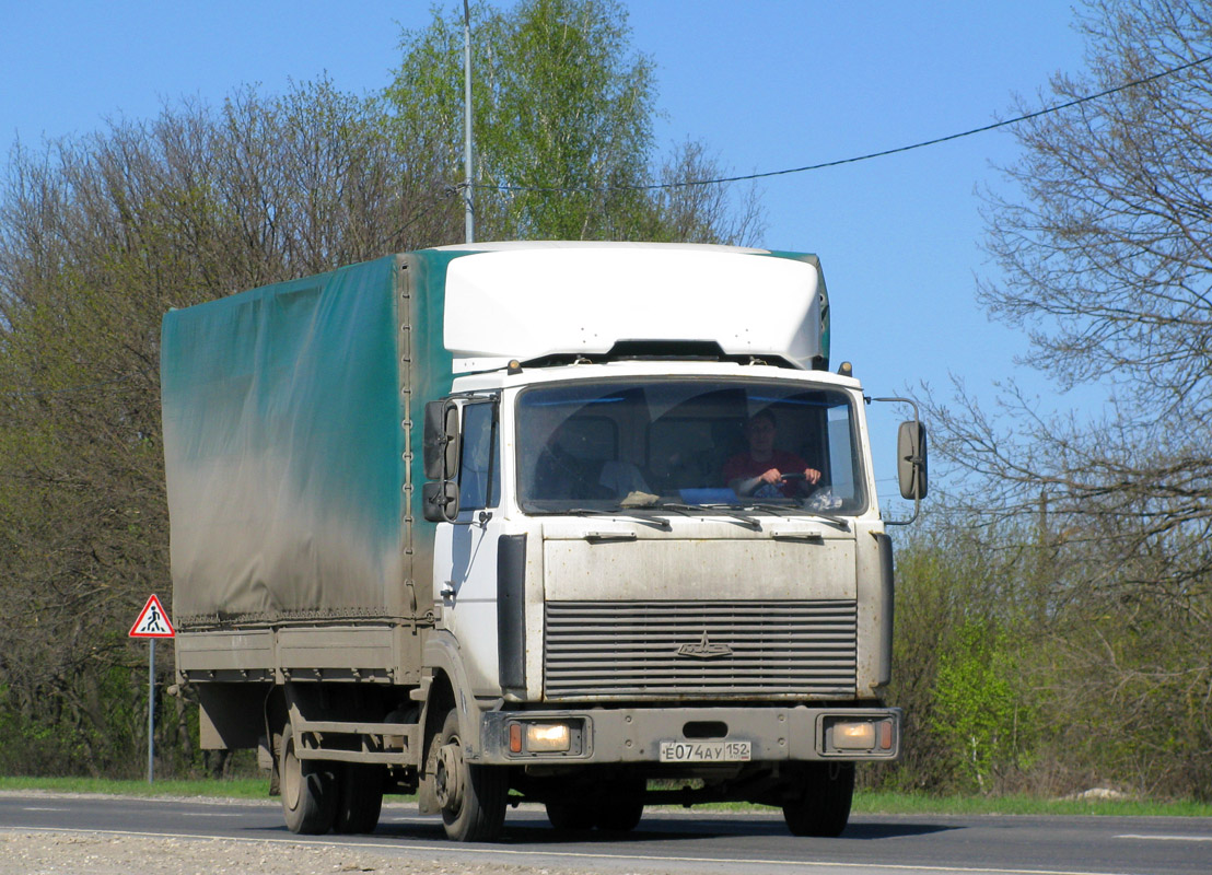 Нижегородская область, № Е 074 АУ 152 — МАЗ-437043