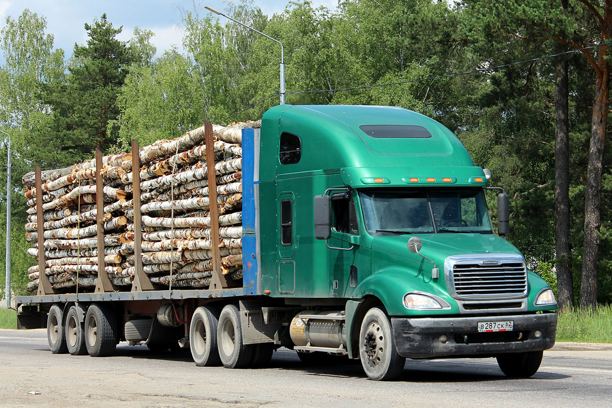 Рязанская область, № В 287 СК 62 — Freightliner Columbia