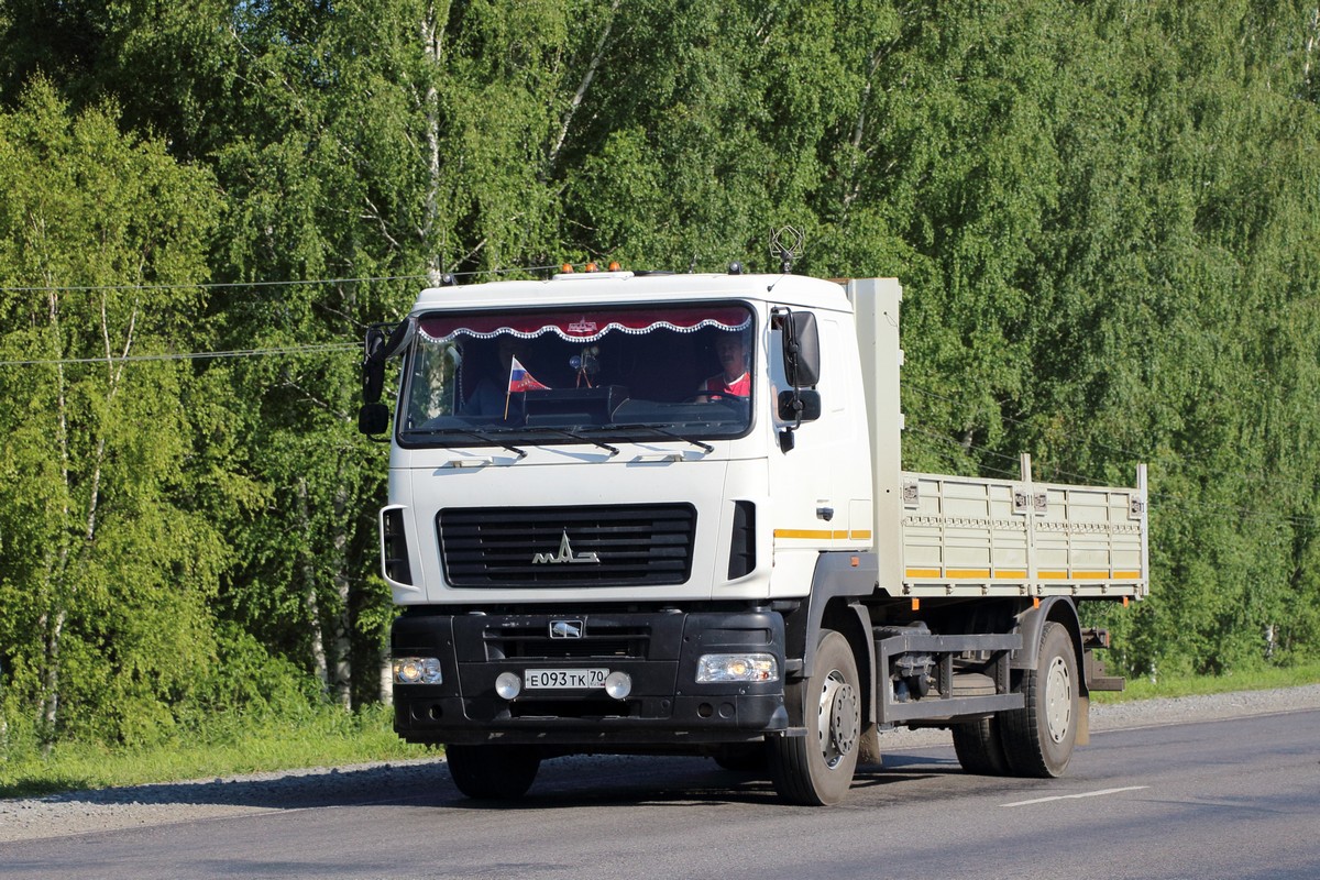 Томская область, № Е 093 ТК 70 — МАЗ-5340B5