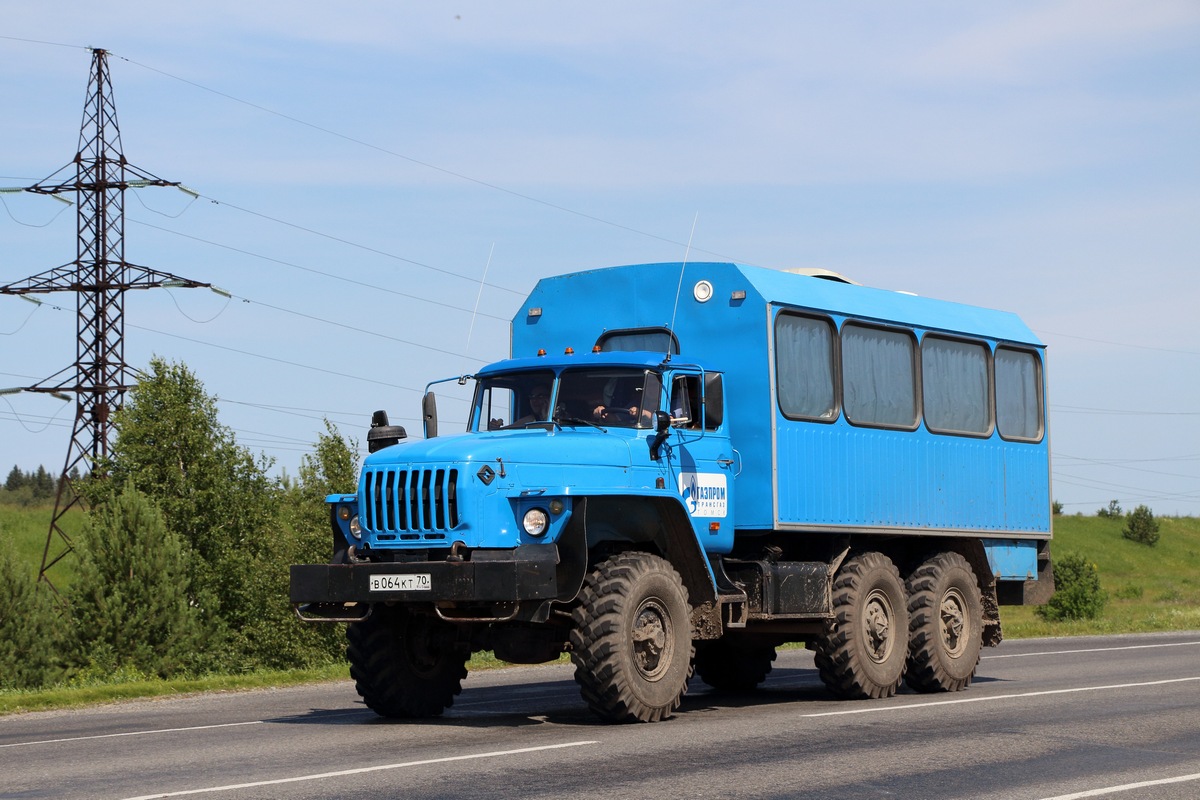 Томская область, № В 064 КТ 70 — Урал-32551
