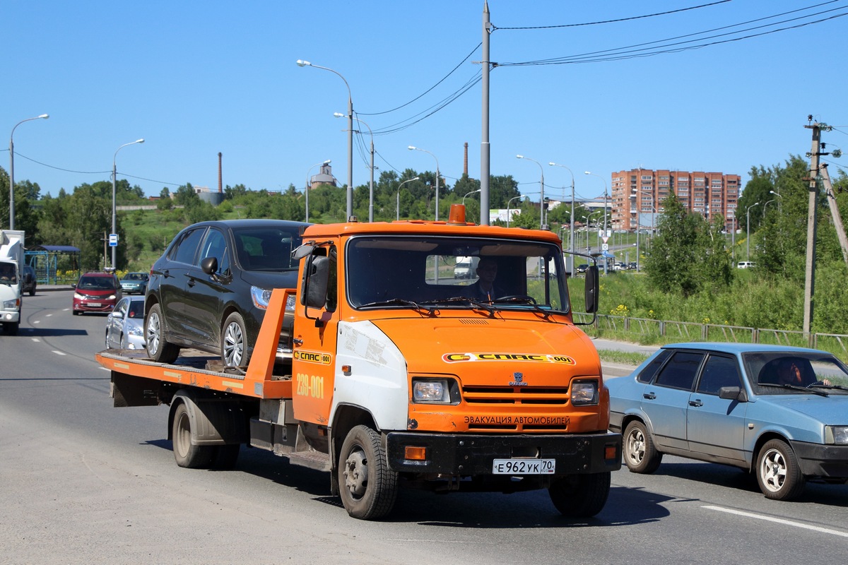 Томская область, № Е 962 УК 70 — ЗИЛ-5301БО "Бычок"