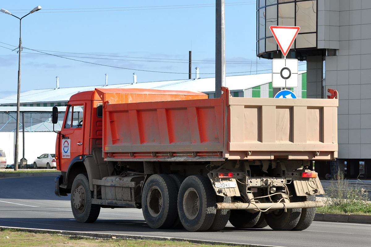 Чувашия, № В 020 КЕ 21 — КамАЗ-65115-D3(97)