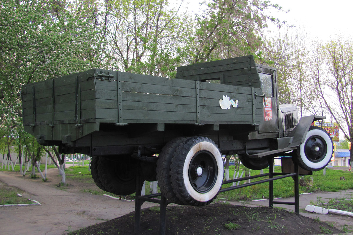 Пензенская область, № (58) Б/Н 0001 — УралЗИС-5М; Пензенская область — Автомобили на постаментах; Техника на постаментах, памятники (Пензенская область)