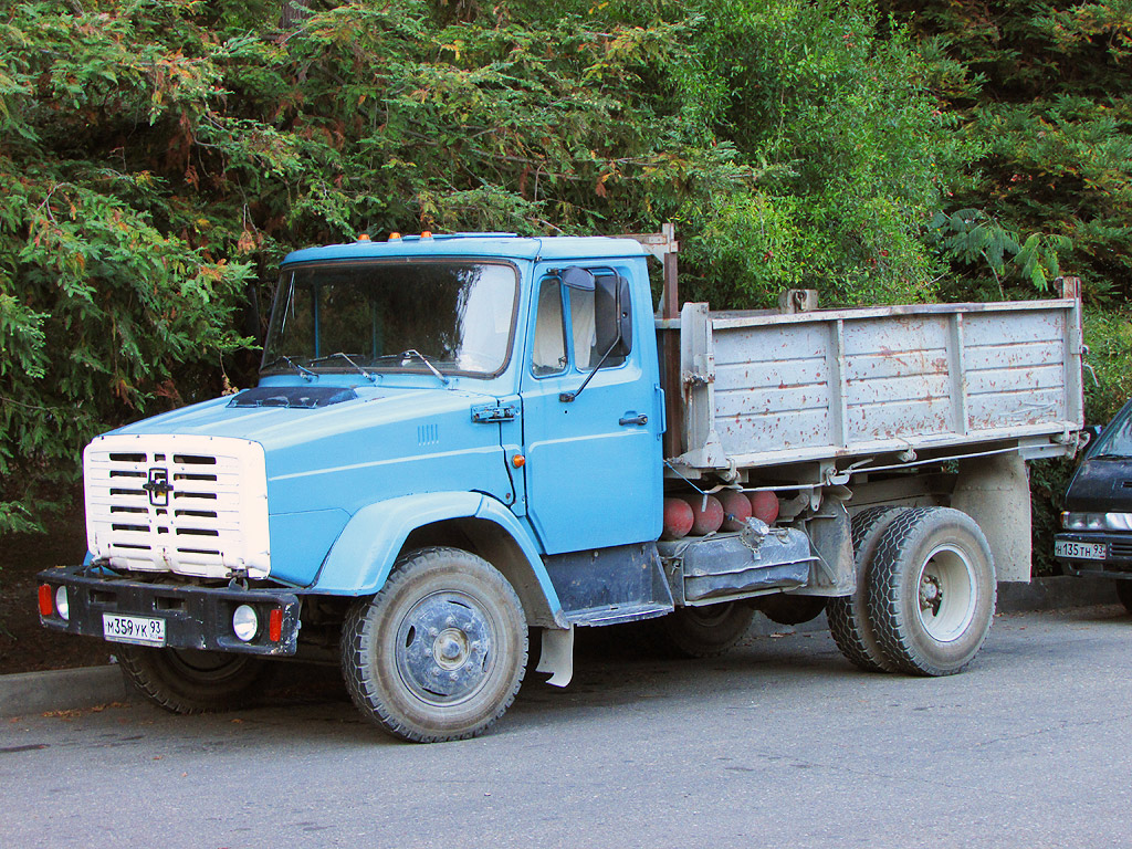 Краснодарский край, № М 359 УК 93 — ЗИЛ-494560