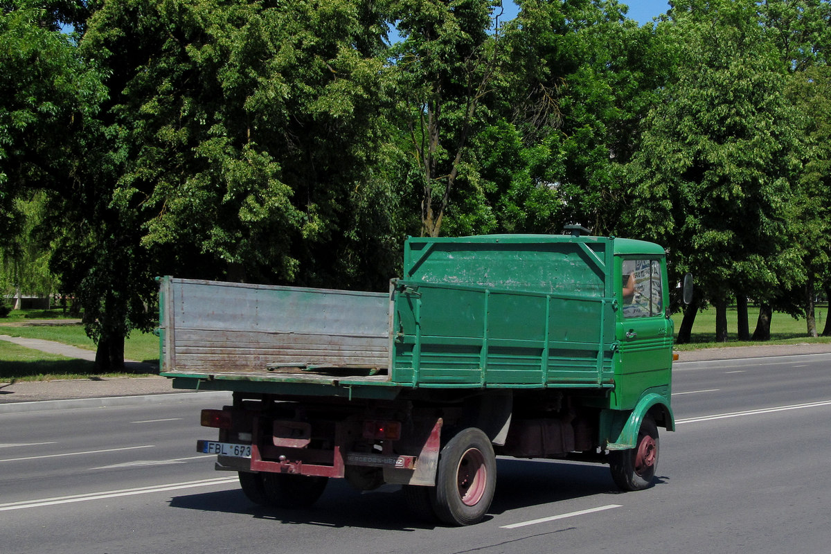 Литва, № FBL 673 — Mercedes-Benz LP (общая модель)