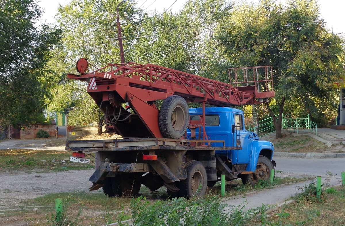 Саратовская область, № Т 711 НР 64 — ЗИЛ-431412 (УАМЗ)