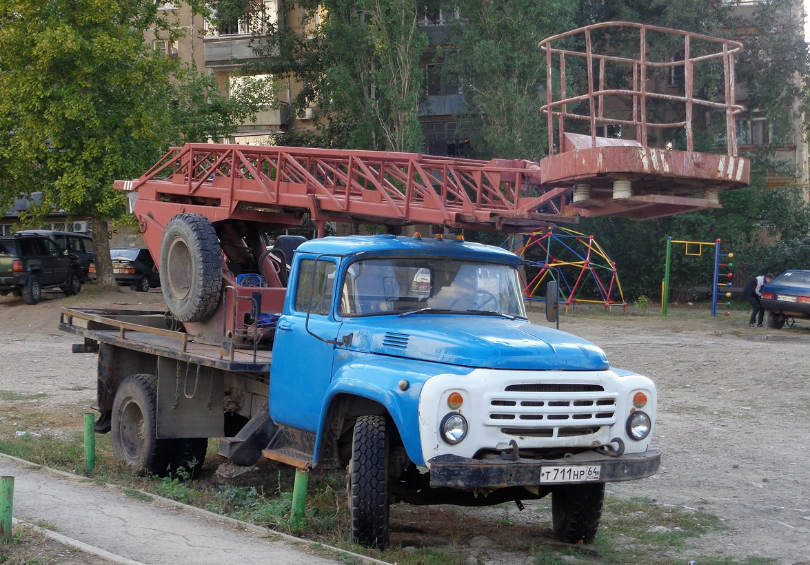 Саратовская область, № Т 711 НР 64 — ЗИЛ-431412 (УАМЗ)
