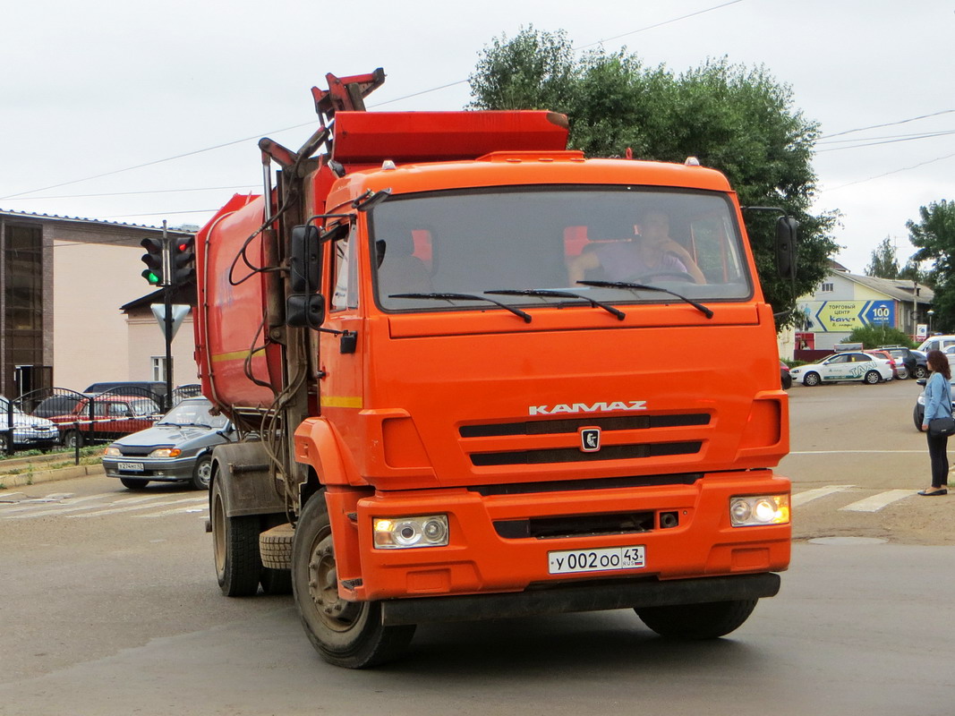 Кировская область, № У 002 ОО 43 — КамАЗ-43253-H3(99)