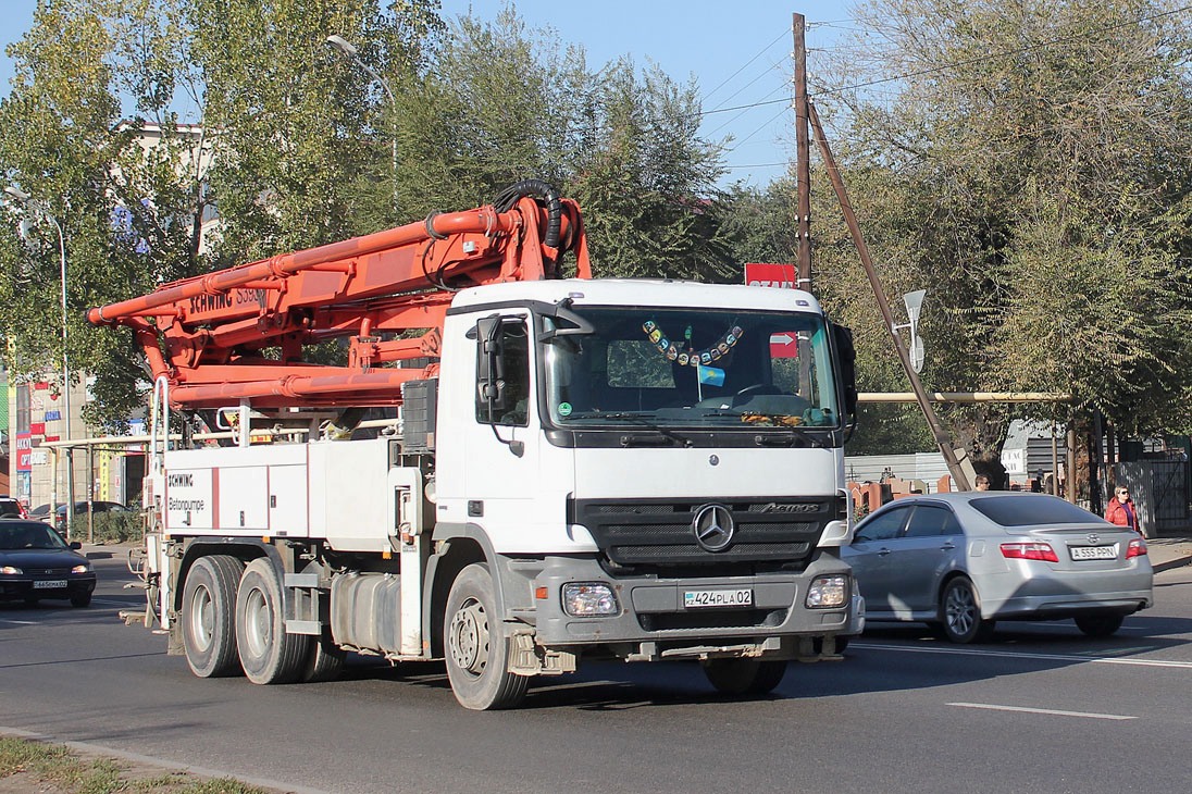 Алматы, № 424 PLA 02 — Mercedes-Benz Actros ('2009) 2546