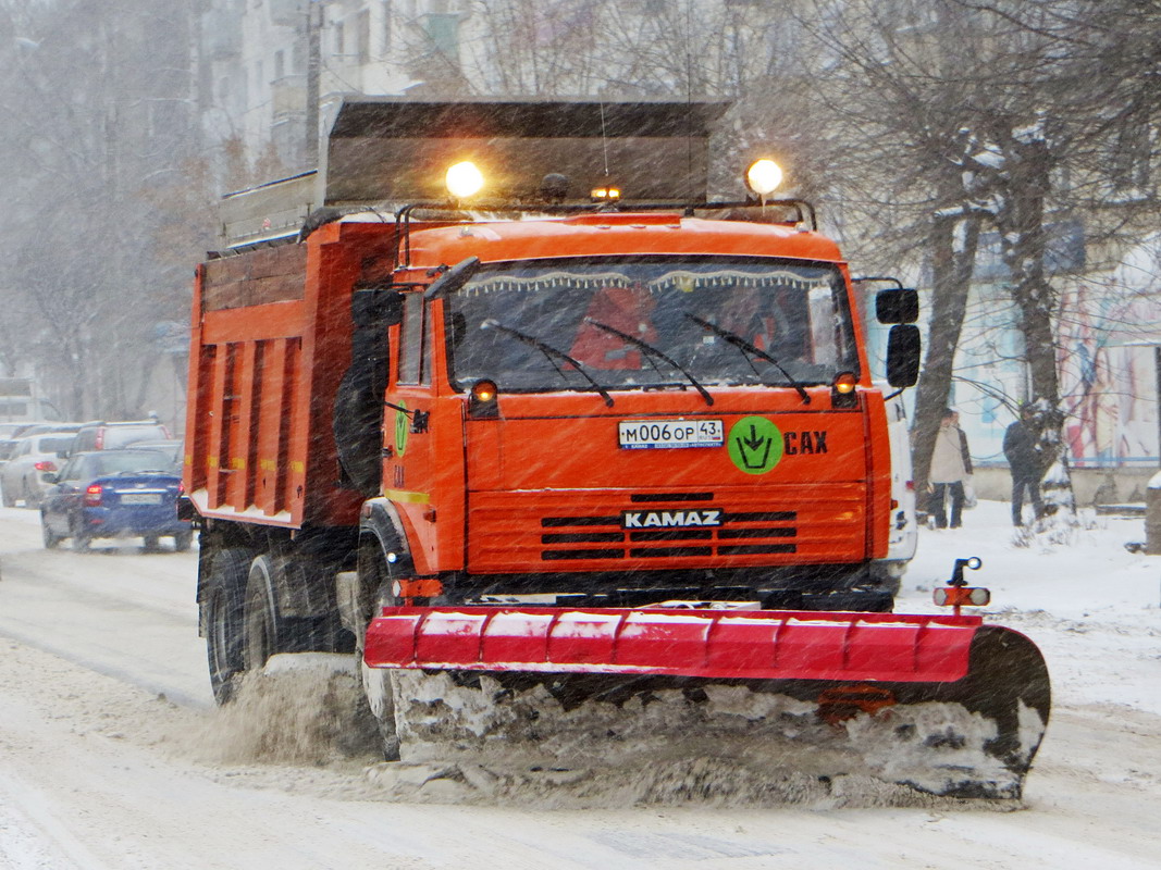 Кировская область, № М 006 ОР 43 — КамАЗ-65115 (общая модель)