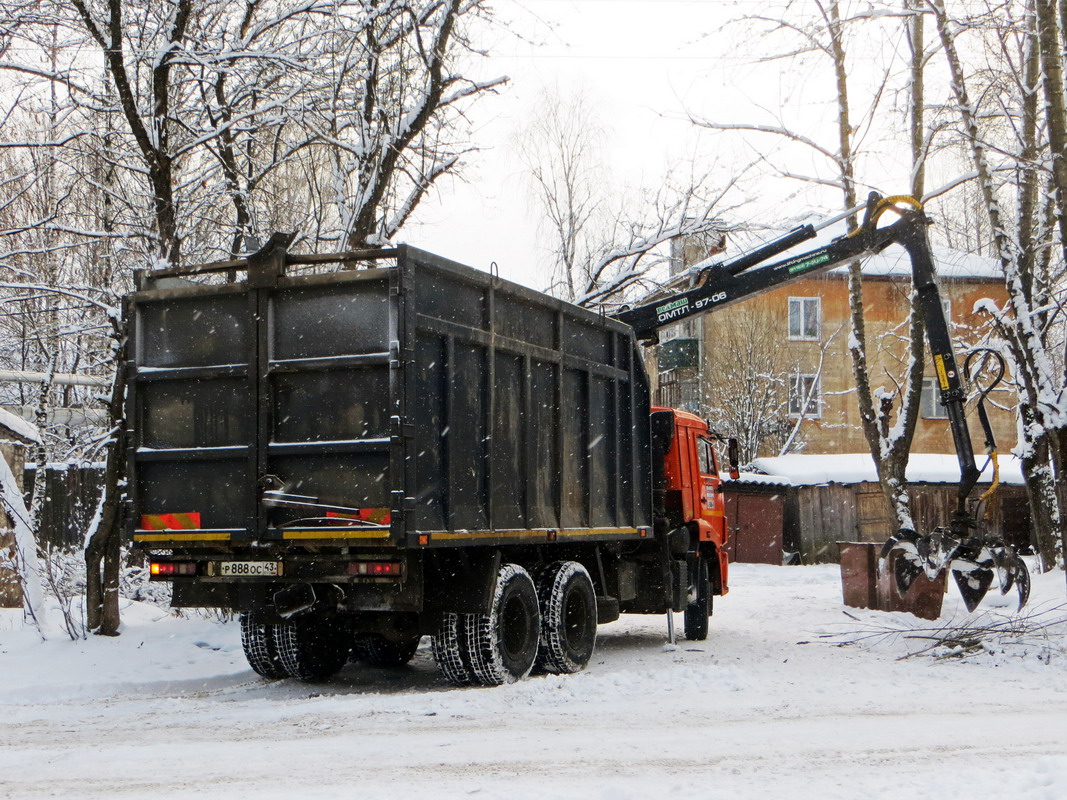 Кировская область, № Р 888 ОС 43 — КамАЗ-65115-A4(23)