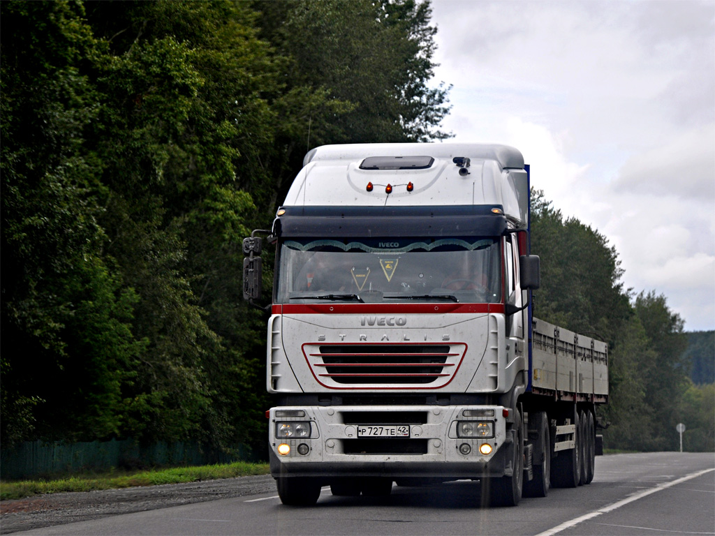 Кемеровская область, № Р 727 ТЕ 42 — IVECO Stralis ('2002)