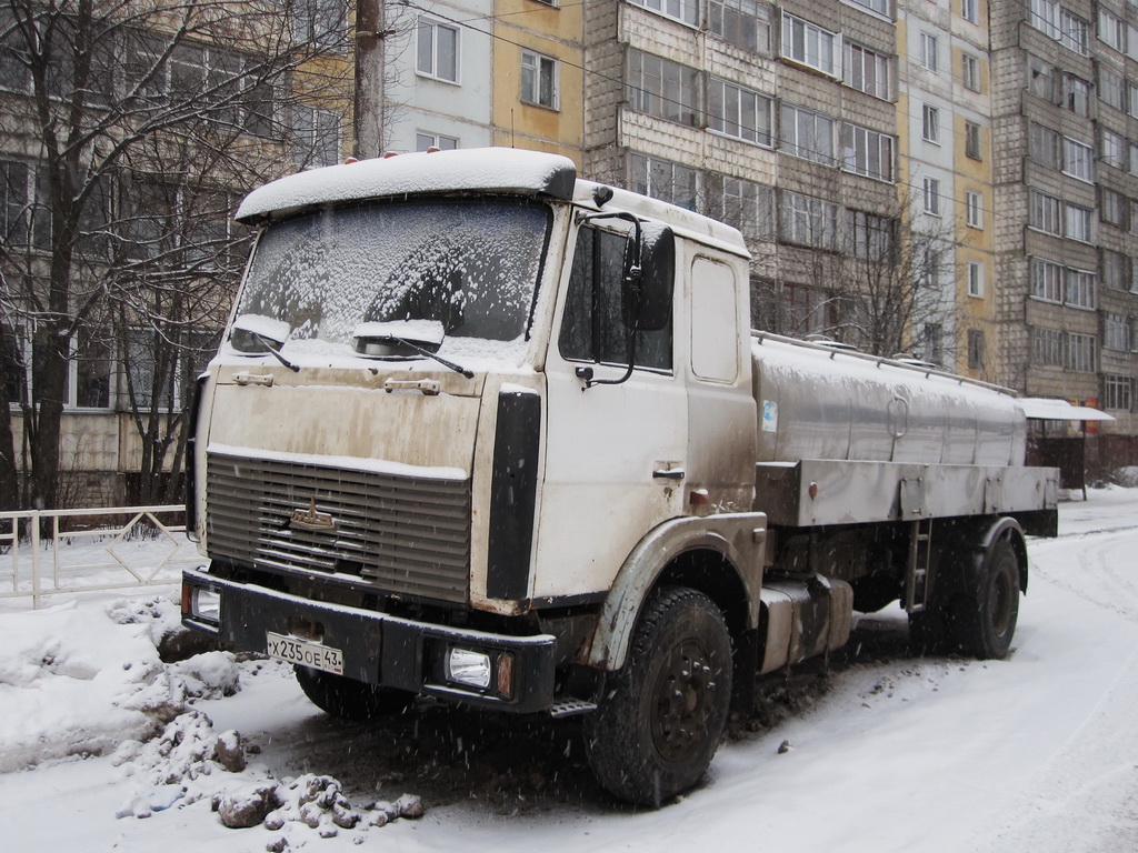 Кировская область, № Х 235 ОЕ 43 — МАЗ-533603