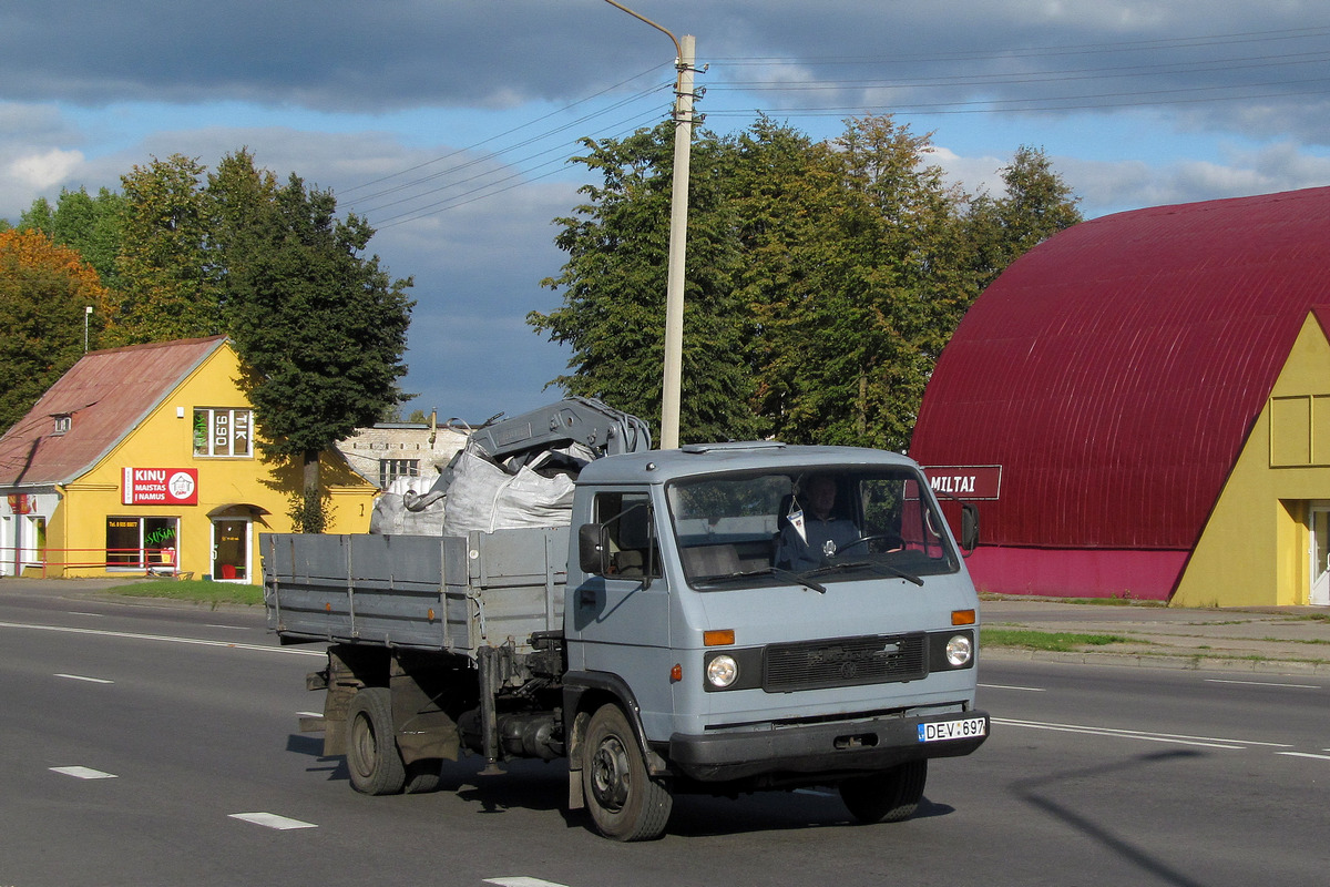 Литва, № DEV 697 — VW-MAN G90