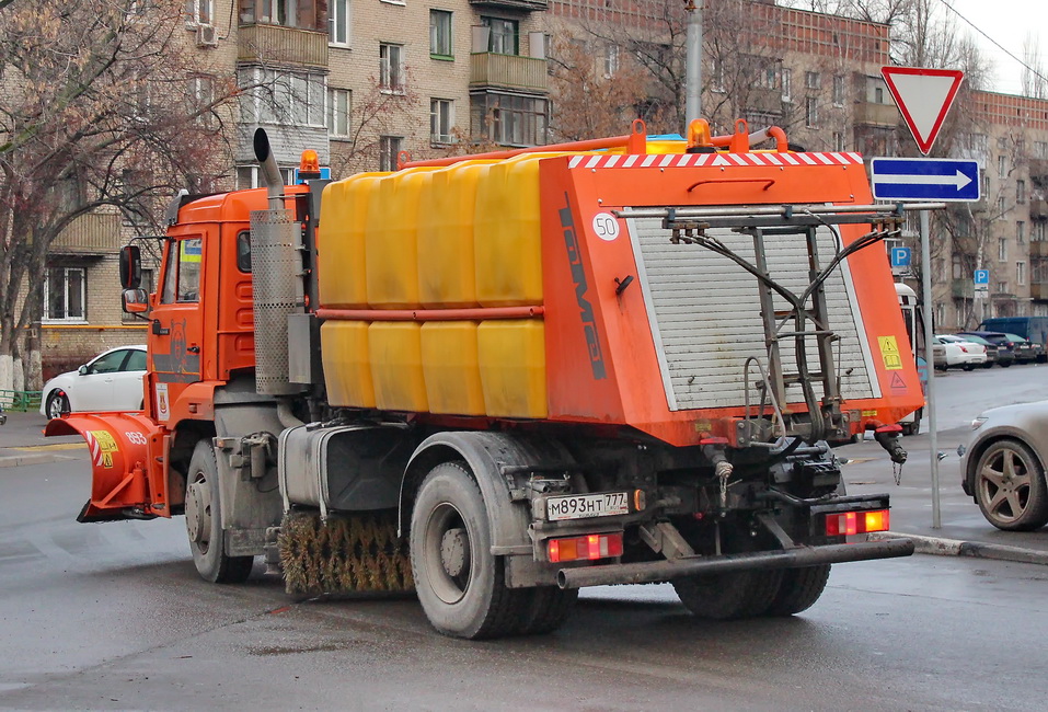 Москва, № М 893 НТ 777 — КамАЗ-53605-L4(19)