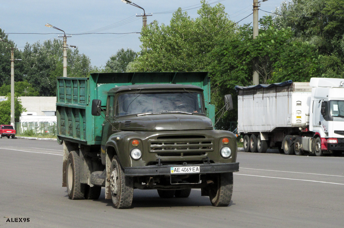 Днепропетровская область, № АЕ 4069 ЕА — ЗИЛ-495710