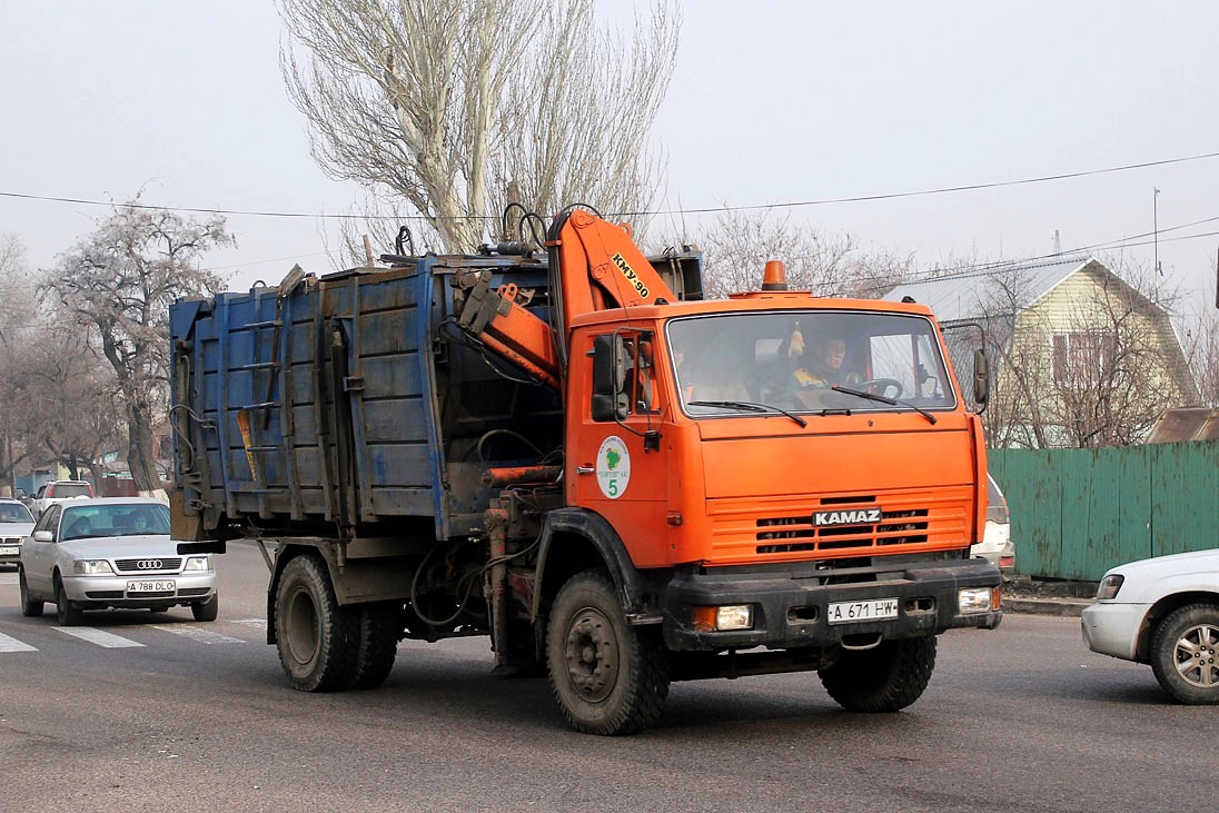 Алматы, № A 671 HW — КамАЗ-43253-15 [43253R]
