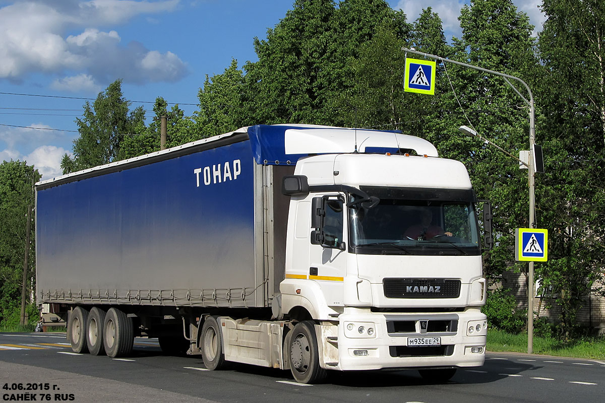 Архангельская область, № М 935 ЕЕ 29 — КамАЗ-5490-T5(68)