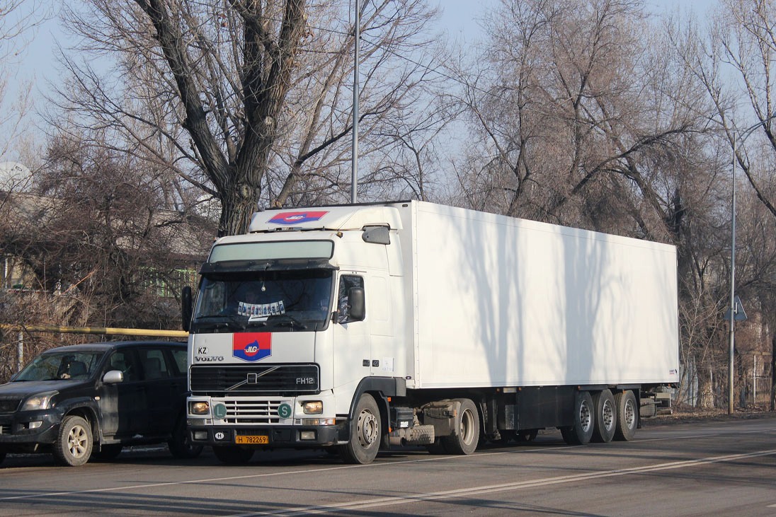 Алматы, № H 782269 — Volvo ('1993) FH12.420