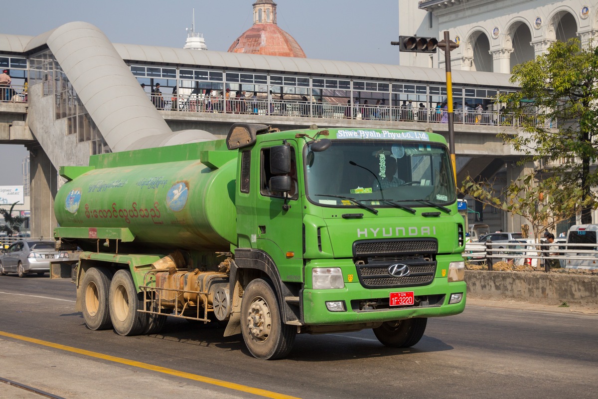 Мьянма, № 1F-3220 — Hyundai Power Truck HD260