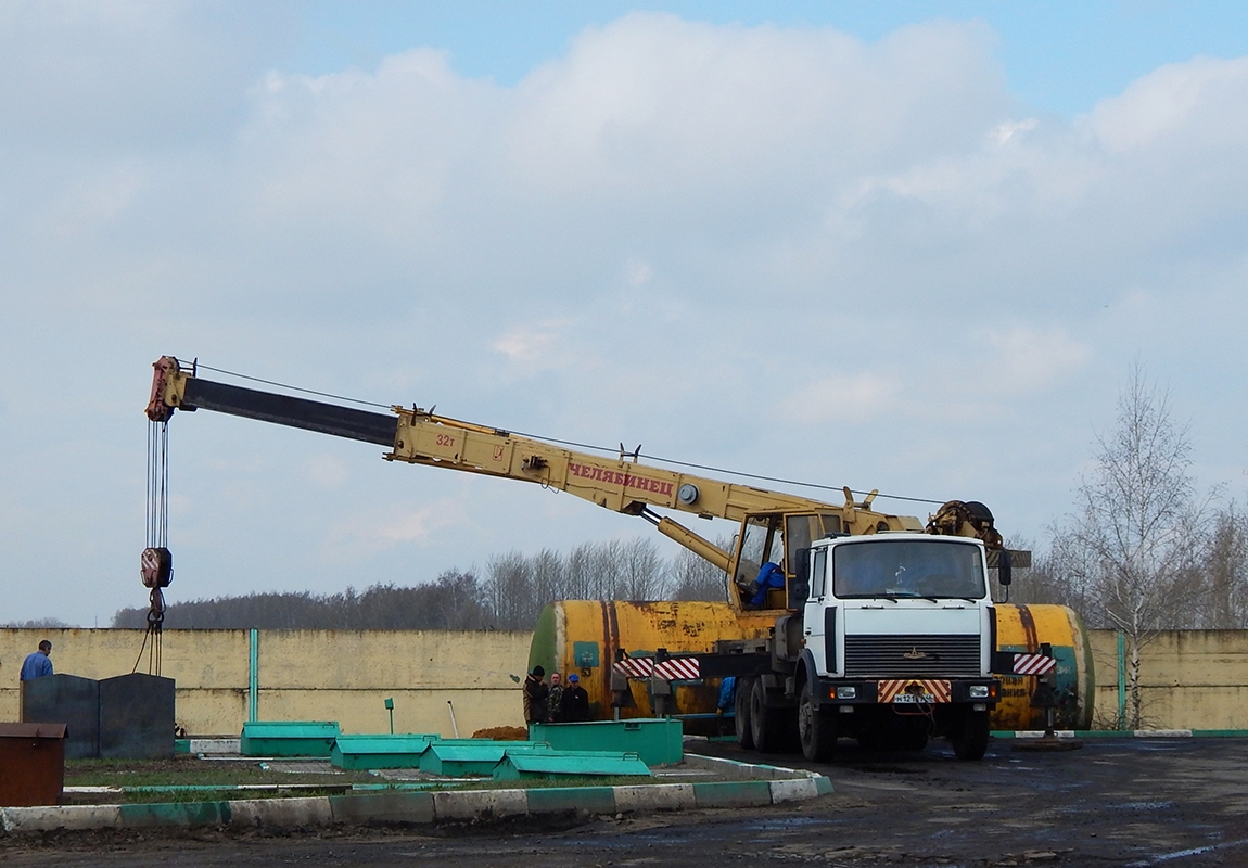 Курская область, № М 121 КТ 46 — МАЗ-630303