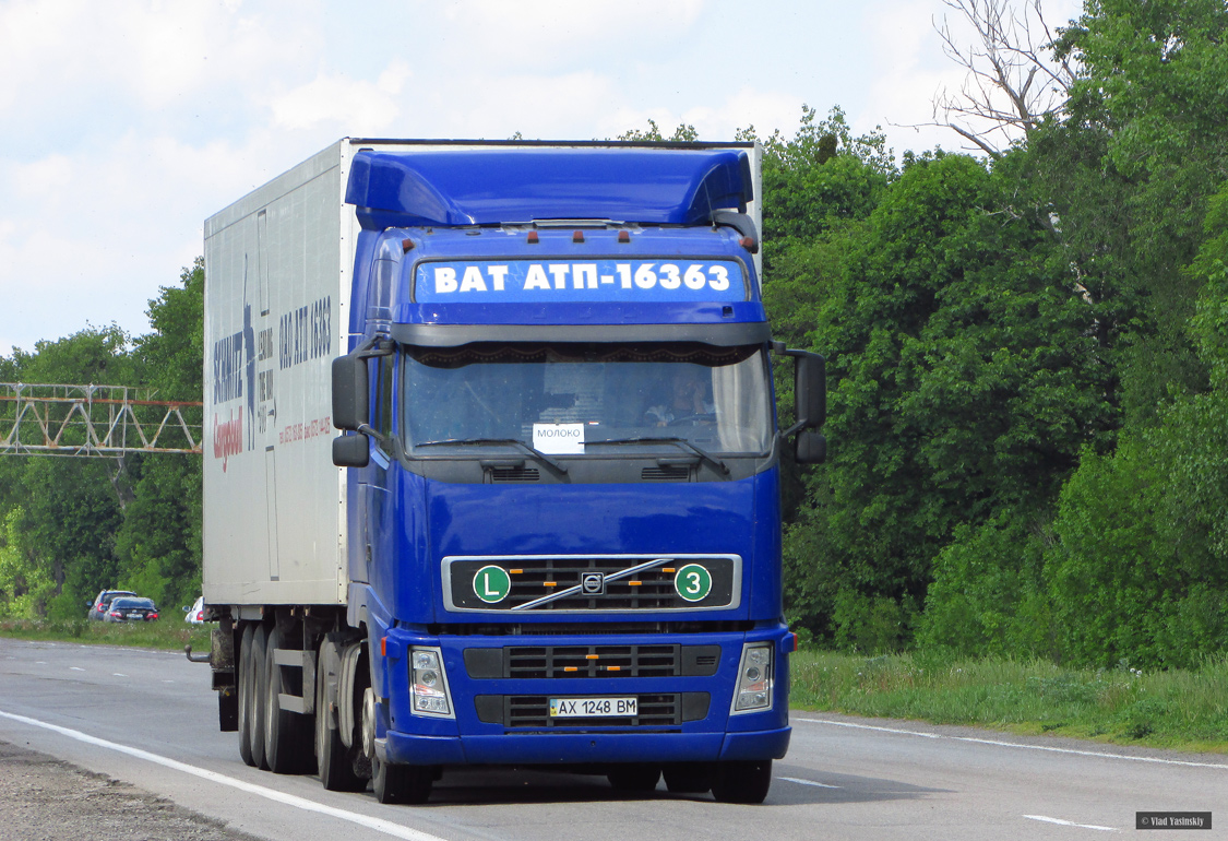 Харьковская область, № АХ 1248 ВМ — Volvo ('2002) FH12.420