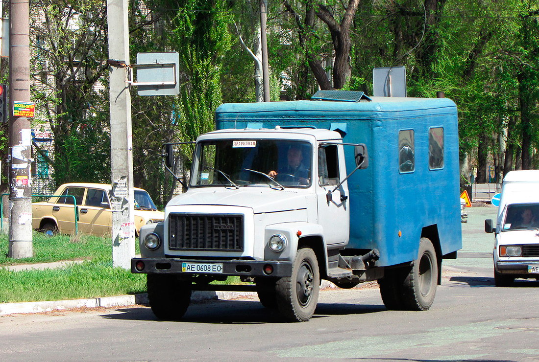 Днепропетровская область, № АЕ 0608 ЕО — ГАЗ-3307