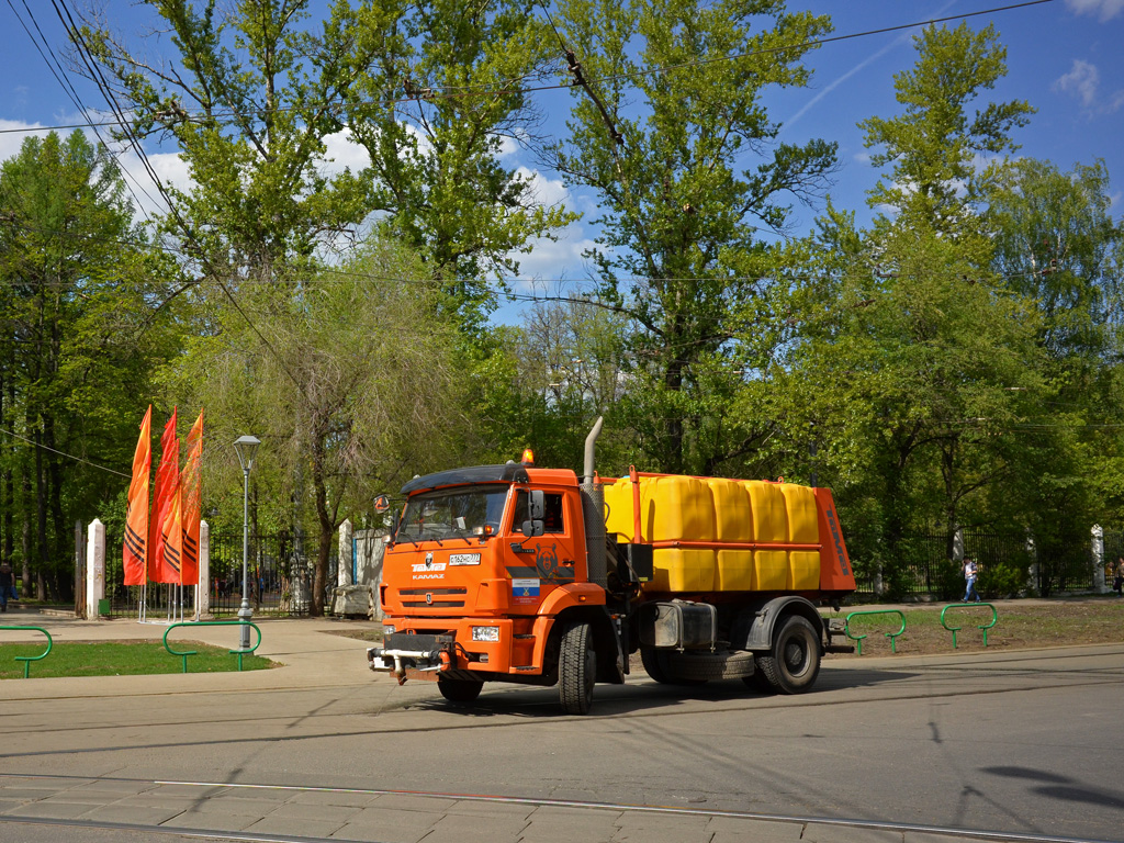 Москва, № С 162 НС 777 — КамАЗ-53605-L4(19)