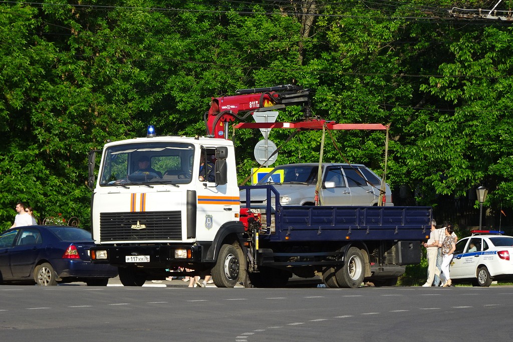 Ярославская область, № Р 117 УМ 76 — МАЗ-437043