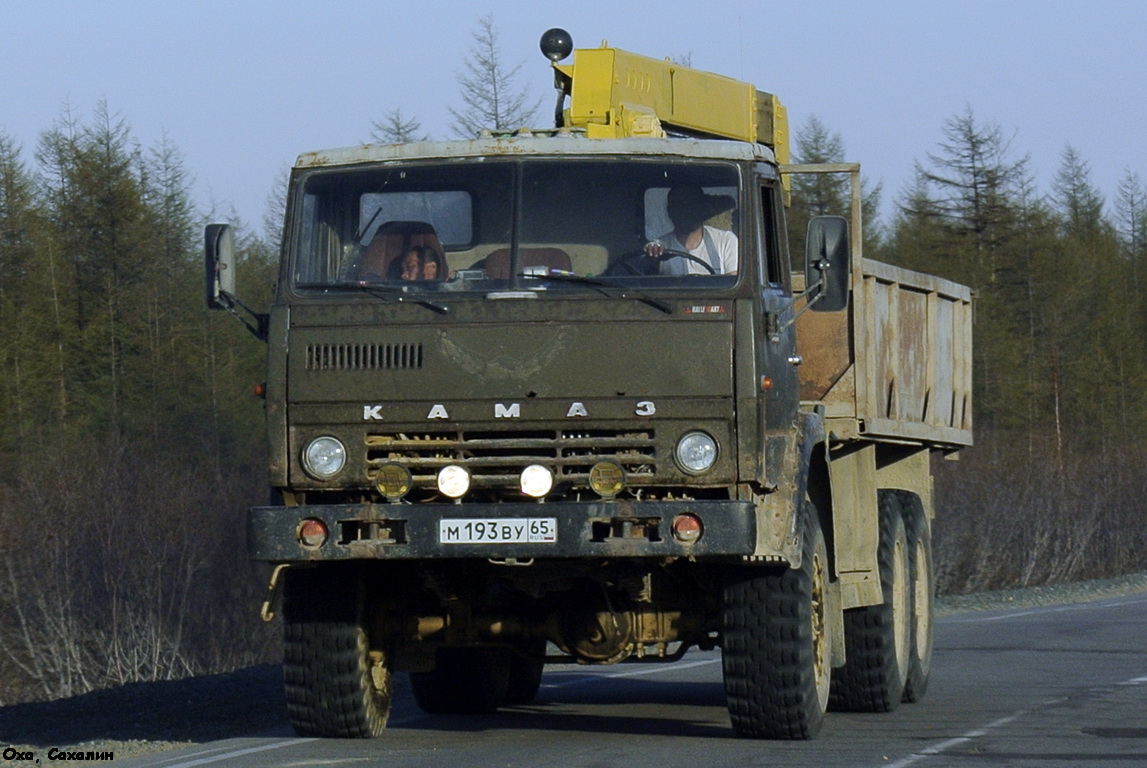 Сахалинская область, № М 193 ВУ 65 — КамАЗ-43105