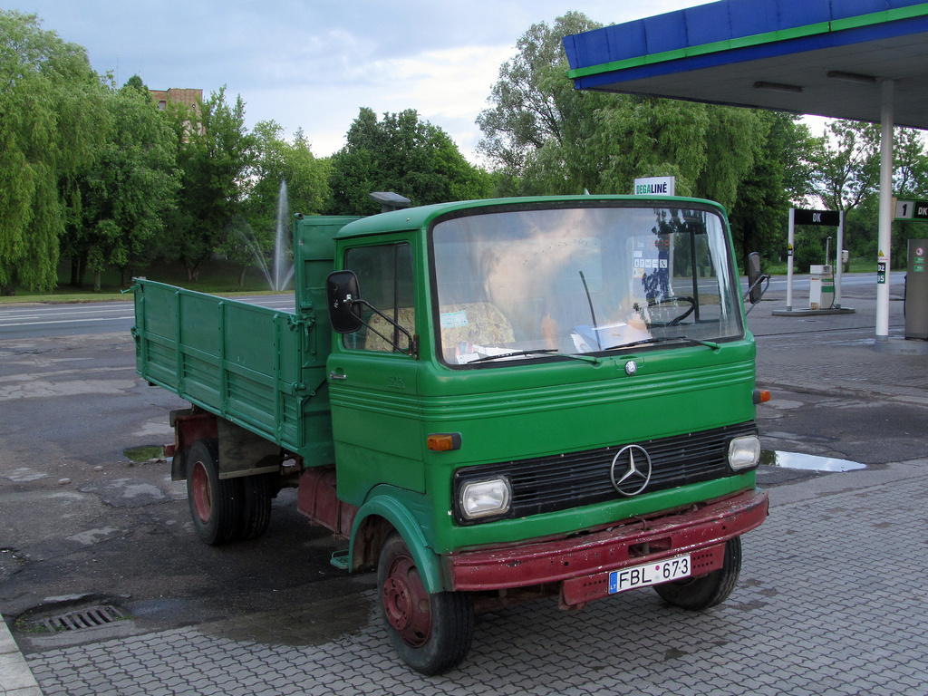 Литва, № FBL 673 — Mercedes-Benz LP (общая модель)