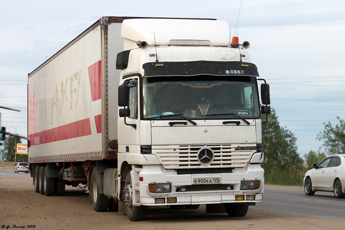 Приморский край, № Е 900 КА 125 — Mercedes-Benz Actros ('1997) 1843