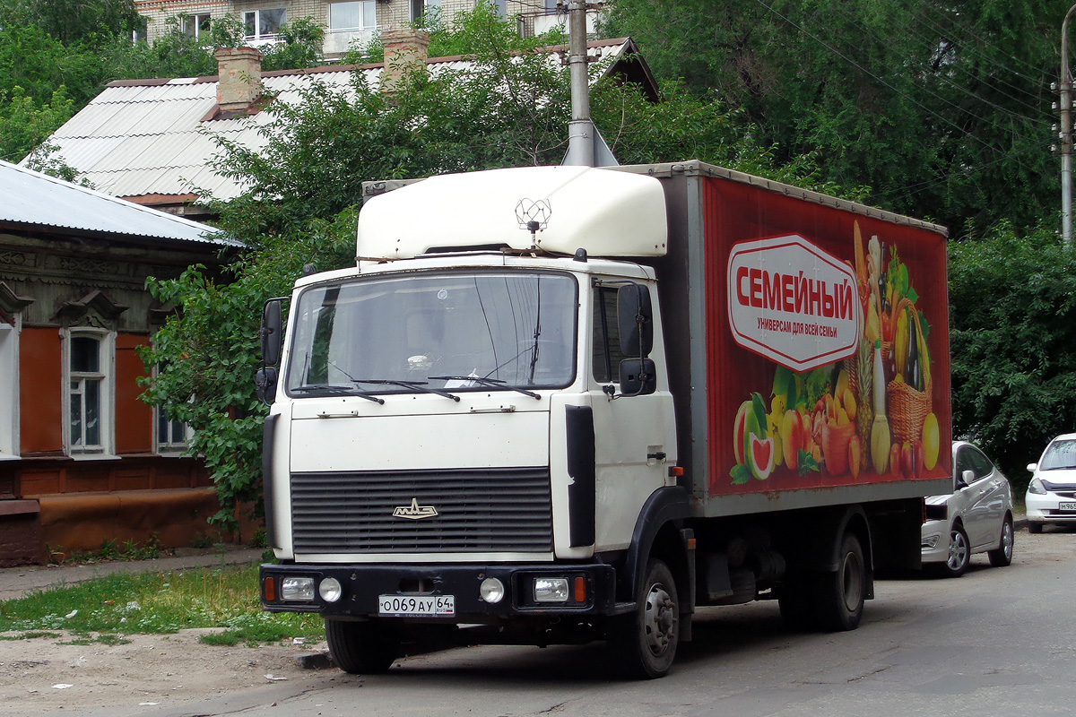 Саратовская область, № О 069 АУ 64 — МАЗ-437041