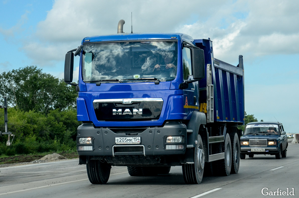 Новосибирская область, № Е 205 МК 154 — MAN TGS 33.360