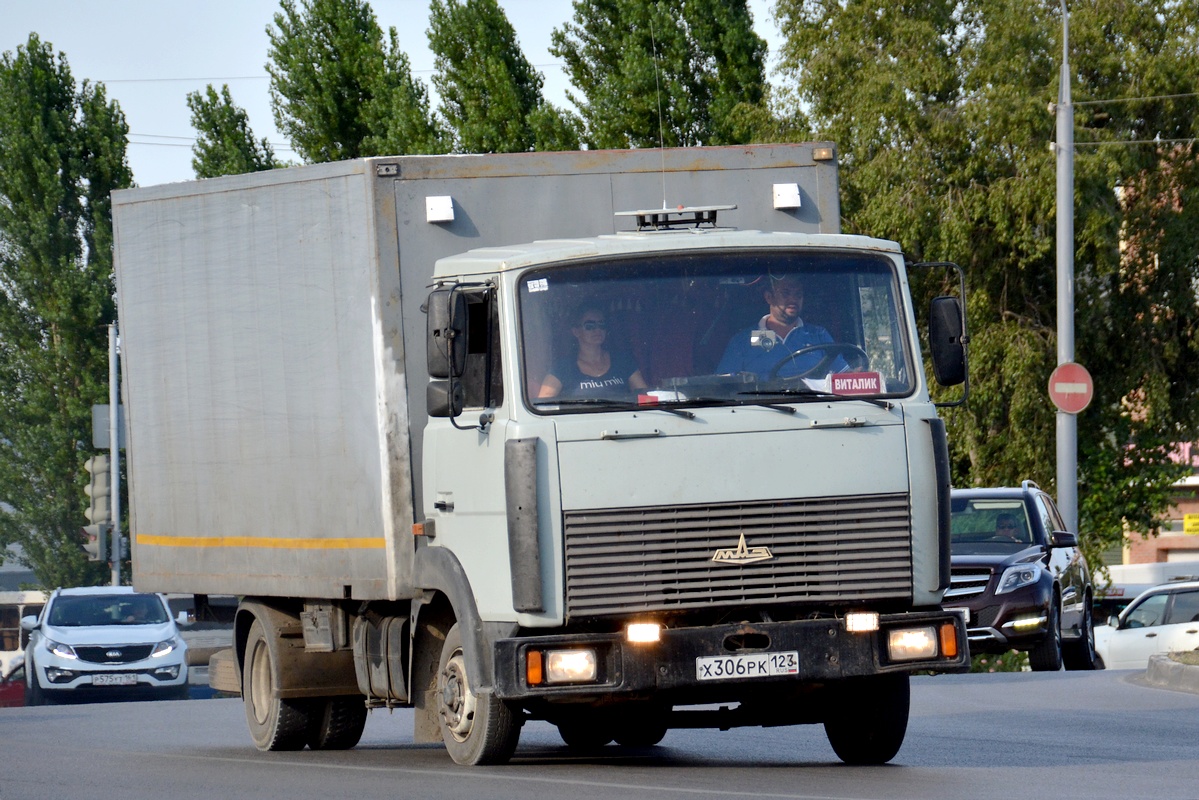 Краснодарский край, № Х 306 РК 123 — МАЗ-437040