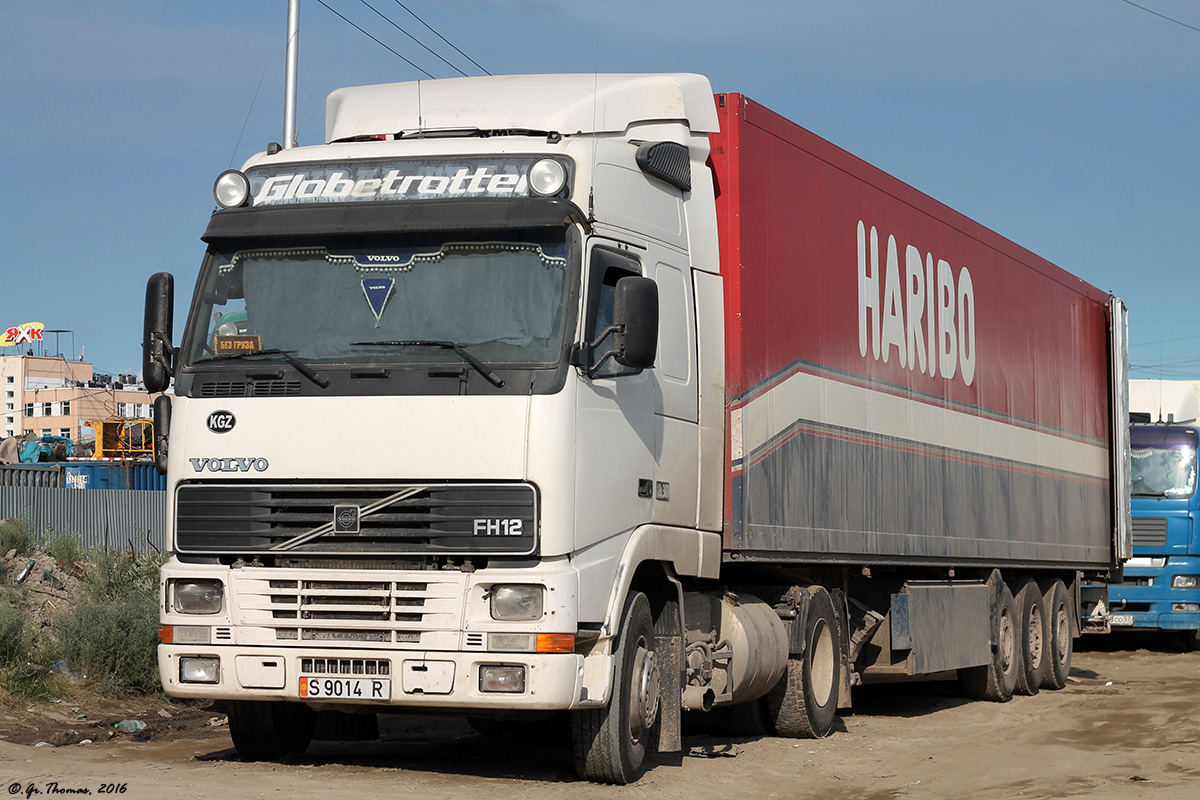 Киргизия, № S 9014 R — Volvo ('1993) FH-Series; Киргизия, № 1063 SKP — Schmitz Cargobull S.KO (SCB*S3B) общ.мод
