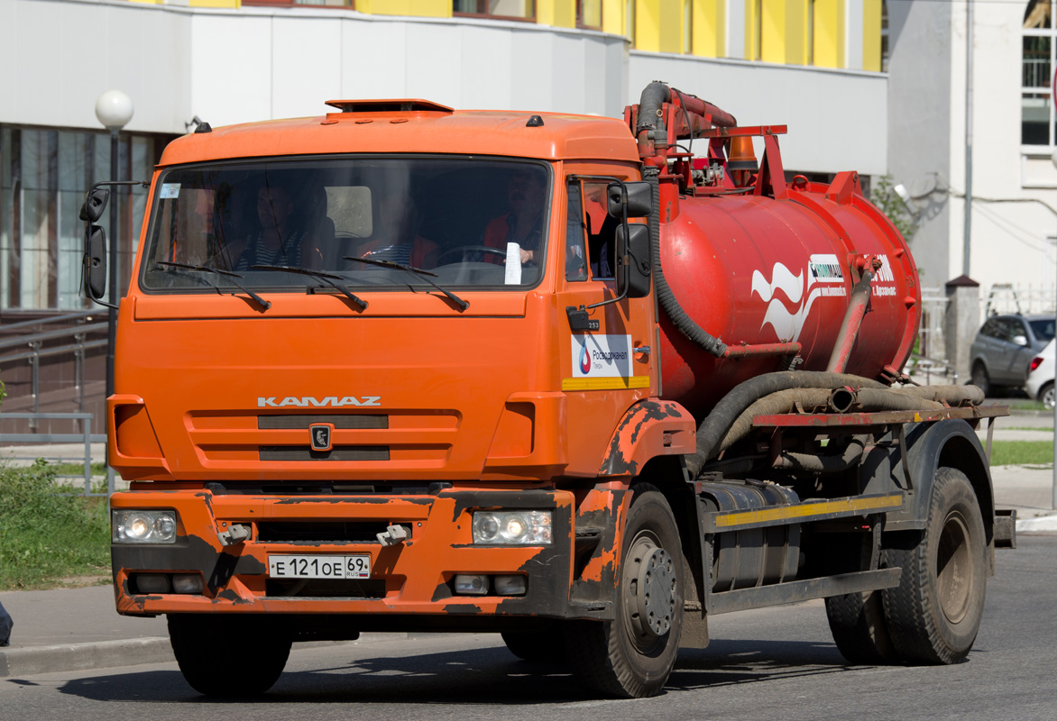 Тверская область, № Е 121 ОЕ 69 — КамАЗ-43253-H3(99)