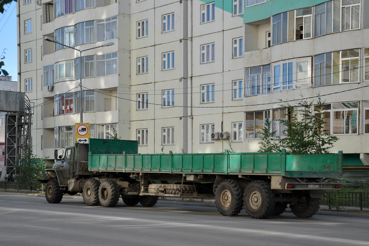 Саха (Якутия), № Е 890 ЕК 14 — Урал-4320-31