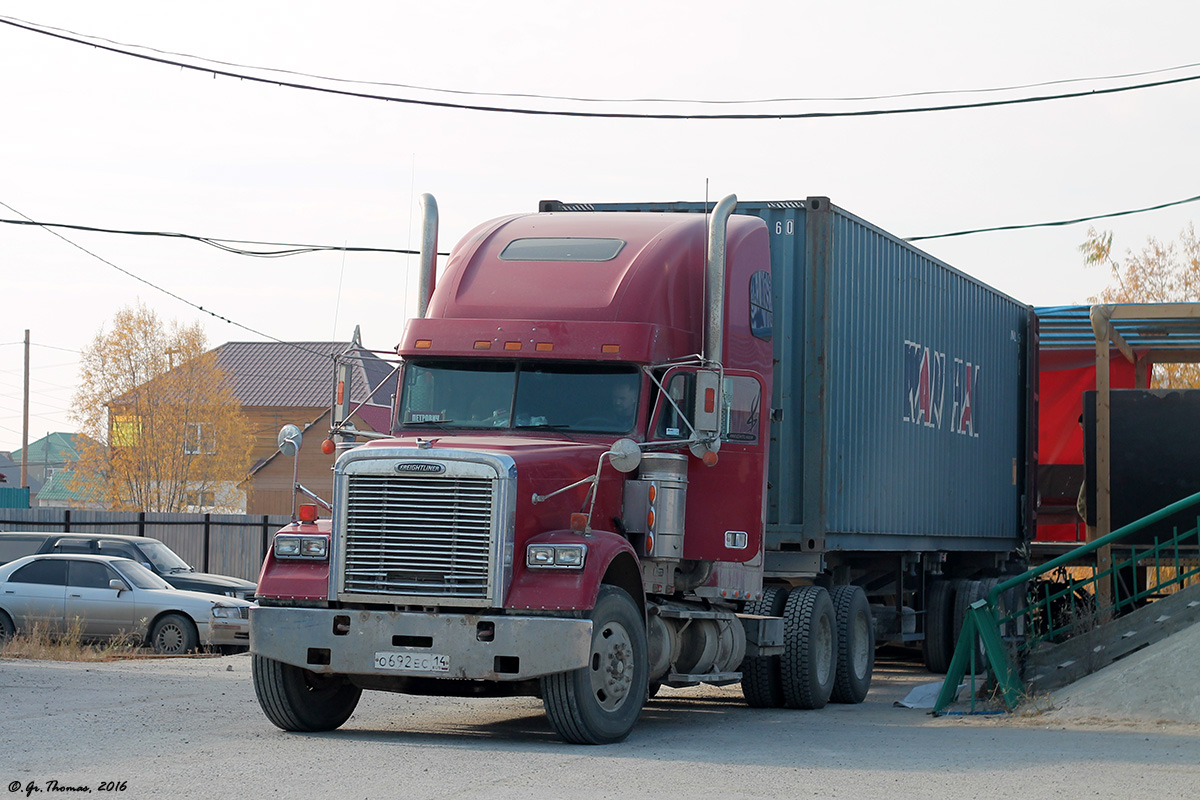 Саха (Якутия), № О 692 ЕС 14 — Freightliner FLD 120 Classic