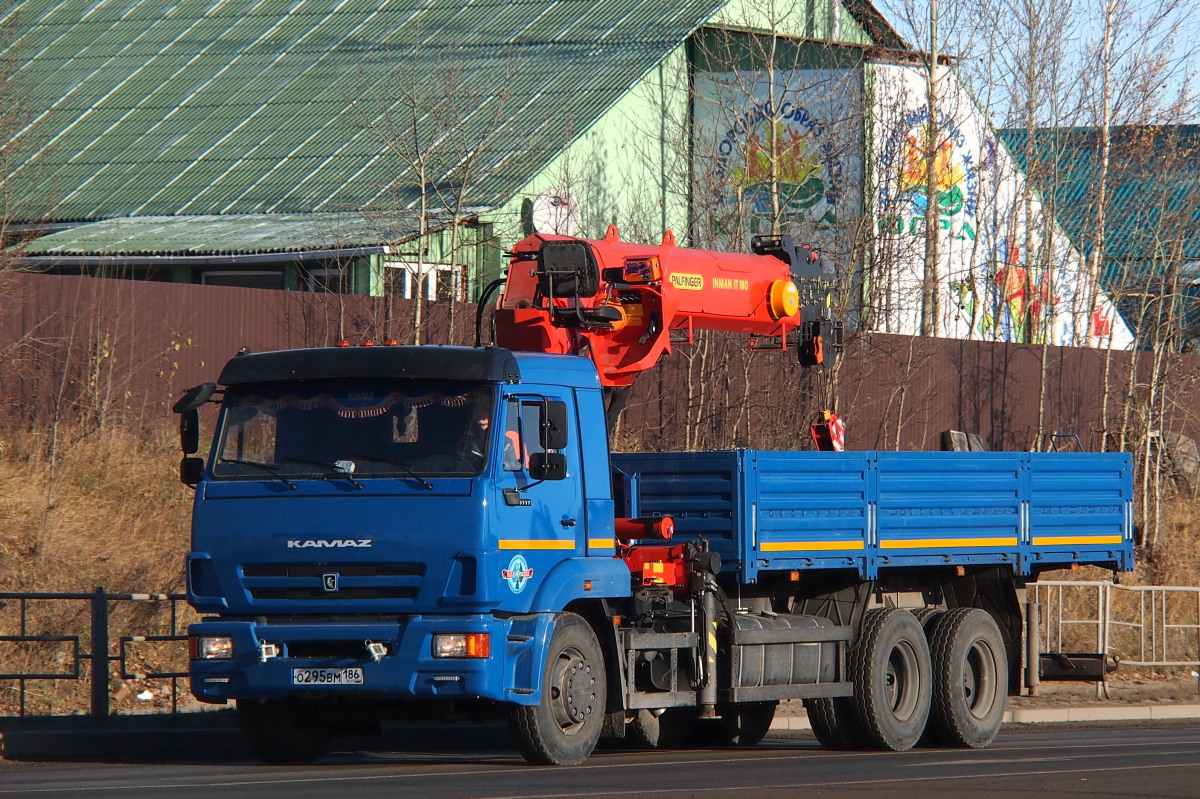 Ханты-Мансийский автоном.округ, № О 295 ВМ 186 — КамАЗ-65117-A4(23)